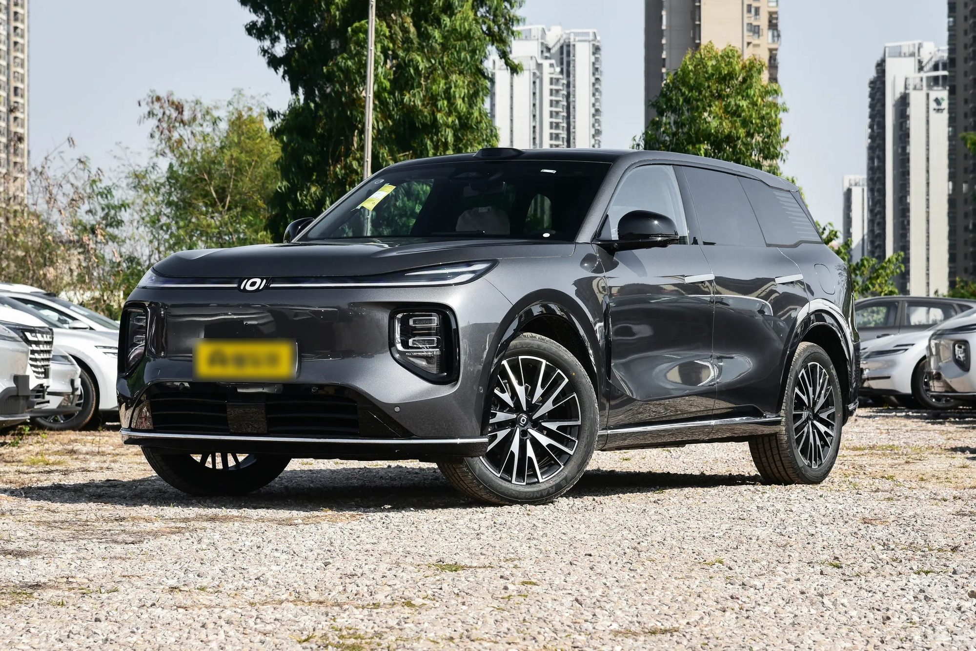Changan Qiyuan Q07 — перёд три четверти слева