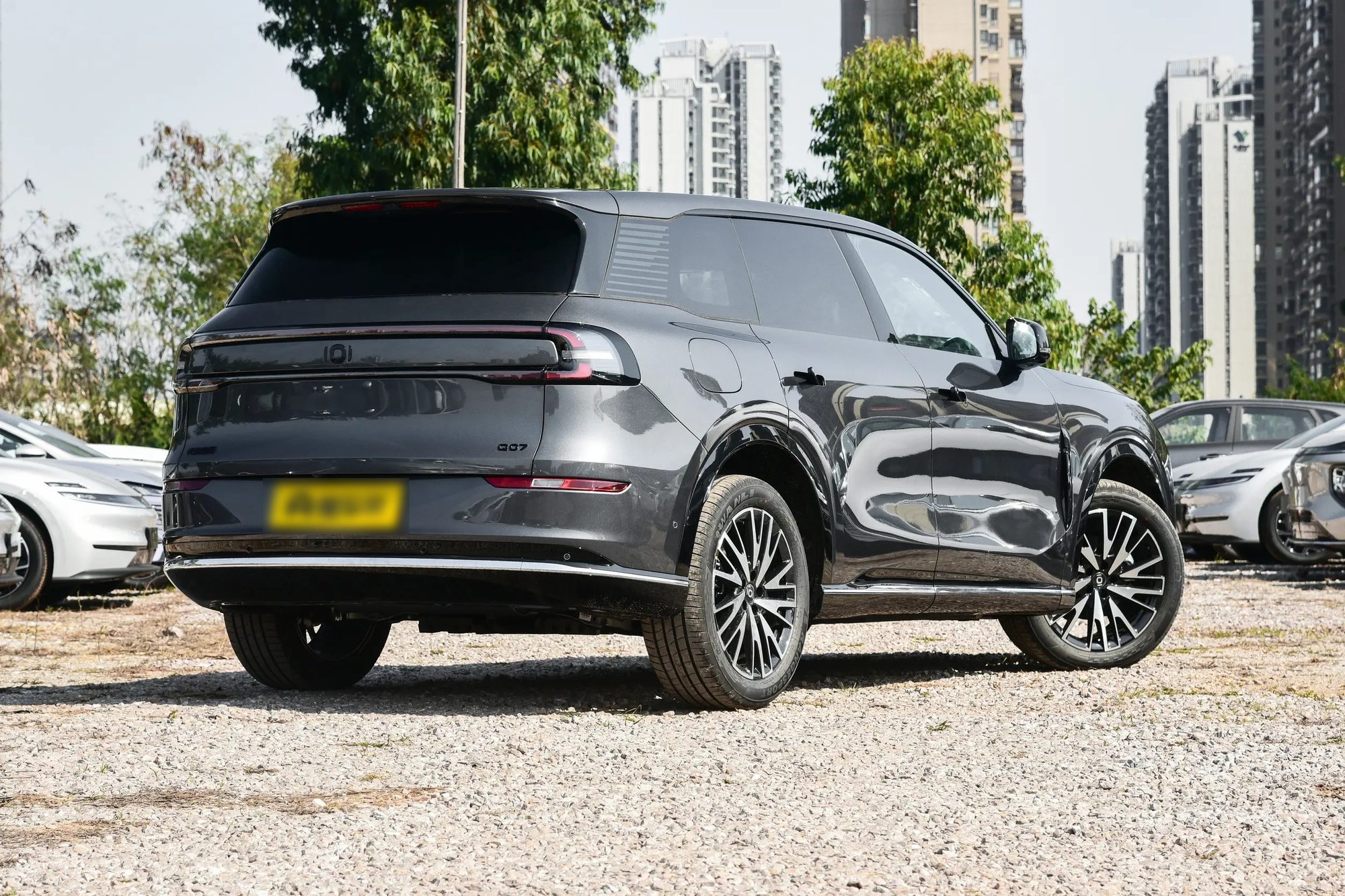 Changan Qiyuan Q07 — корма три четверти справа